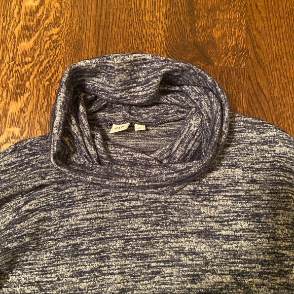 GAP Slouchy Turtleneck Pullover - Picture 2 of 6